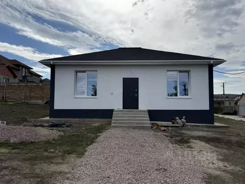 Дом в Крым, Симферопольский район, Добровское с/пос, с. Пионерское ул. ...