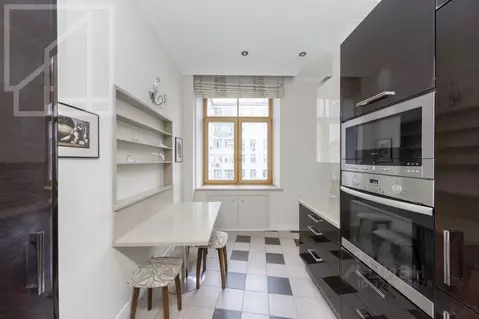 3-к кв. Москва ул. Серафимовича, 2 (110.0 м)