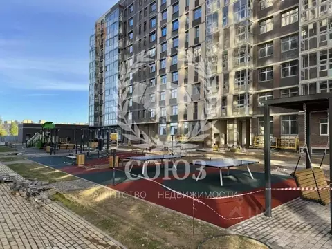 2-к кв. Калужская область, Калуга ул. Адмирала Сенявина, 1 (56.84 м)