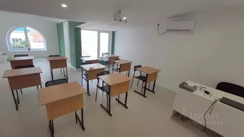 Помещение свободного назначения в Крым, Евпатория просп. Победы, ...
