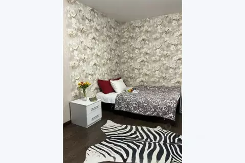 1-к кв. Волгоградская область, Камышин 6-й мкр, 8 (45.0 м)