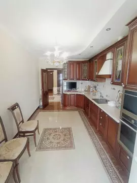 Продается 2-комнатная квартира