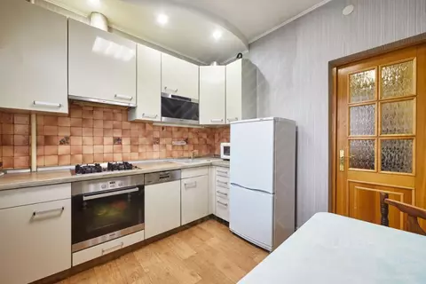 3-к кв. Челябинская область, Челябинск ул. Доватора, 19 (79.3 м)