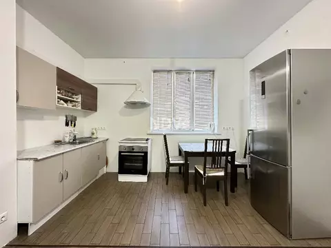 Продается 3-комнатная квартира