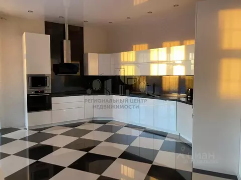 Дом в Иркутская область, Иркутский муниципальный округ, с. Хомутово ...