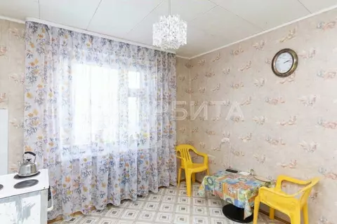 3-к кв. Тюменская область, Тюмень Восточный мкр, ул. Моторостроителей, ...