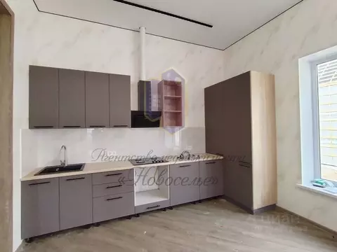 Коттедж в Белгородская область, Старый Оскол ул. Анисовая, 10 (92 м)