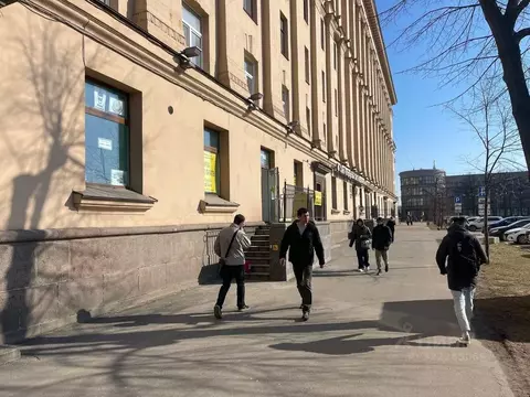 Торговая площадь в Санкт-Петербург просп. Стачек, 16 (80 м)