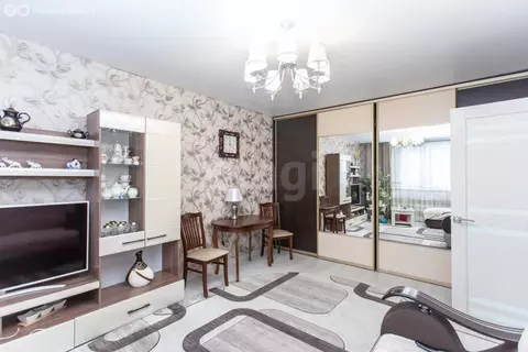 1-комнатная квартира: Тобольск, 15-й микрорайон, 23 (42.2 м)