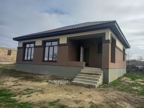 Дом в Крым, Симферопольский район, с. Урожайное  (120 м)