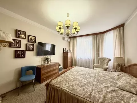 4-к кв. Тюменская область, Тюмень ул. Грибоедова, 15 (172.8 м)