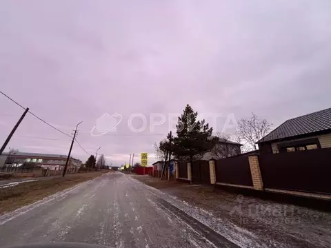 Участок в Тюменская область, Ялуторовский муниципальный округ, с. ...