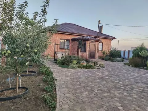 Дом в Ростовская область, Мясниковский район, с. Чалтырь Лазоревая ул. ...