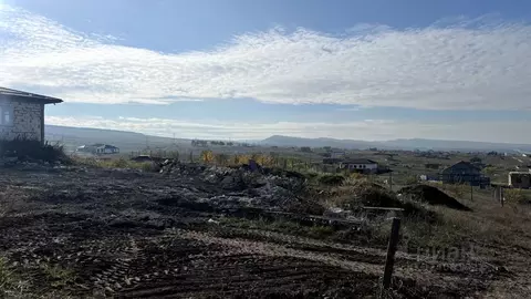 Участок в Крым, Симферопольский район, Чистенское с/пос, с. Левадки, ...