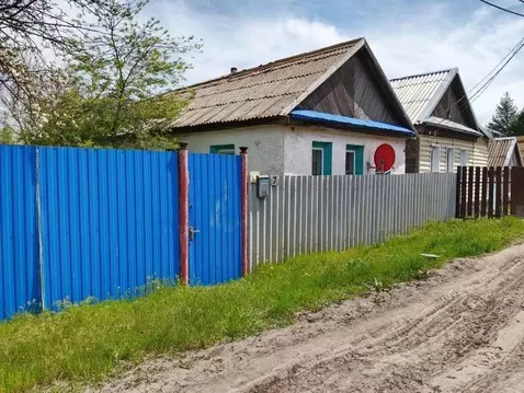 Дом в Волгоградская область, Светлоярский район, Привольненское с/пос, ...