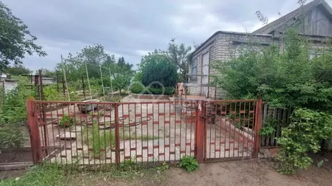 Дом в Волгоградская область, Волгоград Дзержинец СНТ, Винновский ...