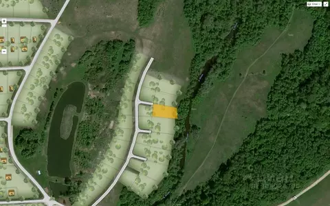 Участок в Калужская область, Боровский муниципальный округ, Совьяки ...