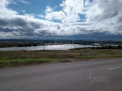 Дом в Башкортостан, Стерлитамакский район, с. Первомайское ул. Дружбы ...