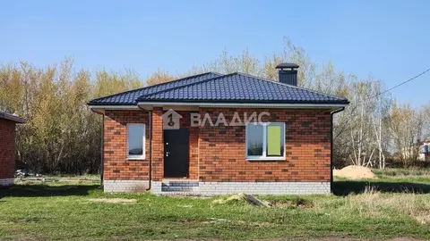 Дом в Воронежская область, Новоусманский район, Отрадненское с/пос, с. ...