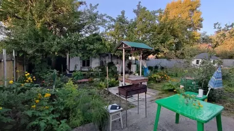 Дом в Тюменская область, Тюмень Строитель СНТ, ул. Виктории (45 м)