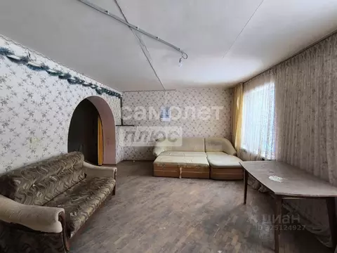 4-к кв. Краснодарский край, Апшеронск ул. Макаренко, 8 (64.6 м)