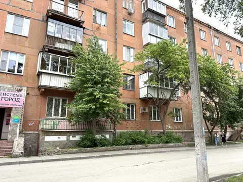 Помещение свободного назначения в Челябинская область, Челябинск ул. ...