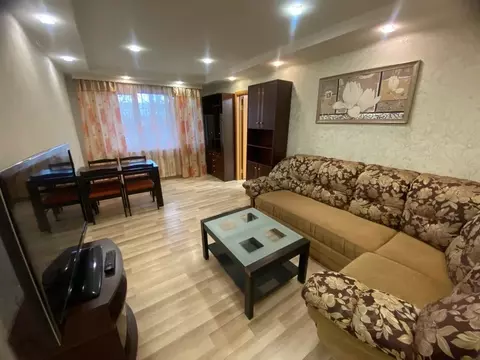 3-к кв. Ленинградская область, Гатчина ул. Чехова, 18 (60.0 м)