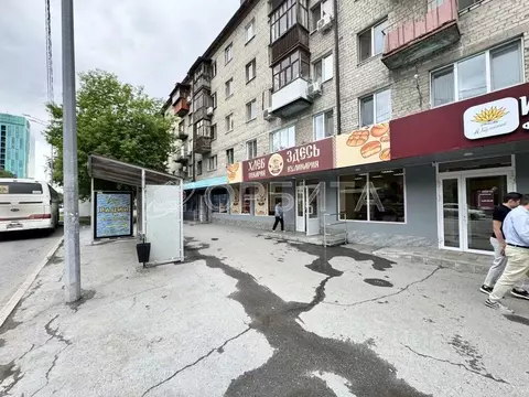 Торговая площадь в Тюменская область, Тюмень Холодильная ул., 122 (100 ...