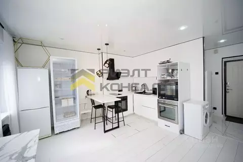 Студия Омская область, Омск ул. Бисяриной, 3 (33.0 м)