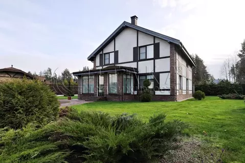 Дом в Ленинградская область, Всеволожский район, Бугровское городское ...