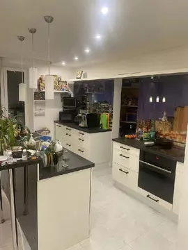 Продается 3-комнатная квартира