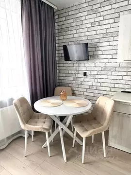 Студия Тюменская область, Тобольск 15-й мкр, 17 (27.0 м)