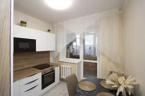 2-к кв. Тюменская область, Тюмень ул. Шиллера, 46к3 (65.0 м)