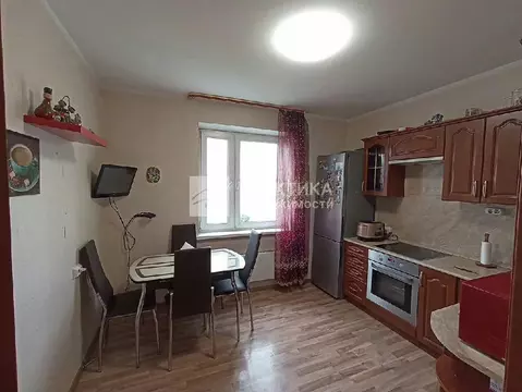 Продается 2-комнатная квартира