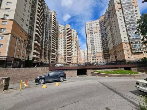 Гараж в Санкт-Петербург ул. Есенина, 1к1 (16 м)