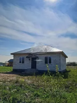 Дом в Новгородская область, Новгородский район, Савинское с/пос, д. ...