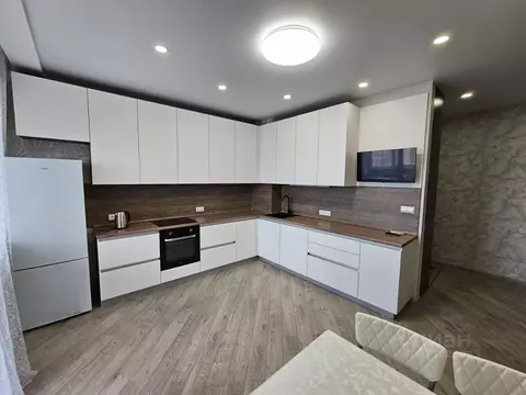 2-к кв. Омская область, Омск Октябрьская ул., 159 (72.0 м)