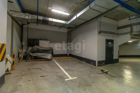 Гараж в Тюменская область, Тюмень ул. Тимофея Чаркова, 81с2 (14 м)