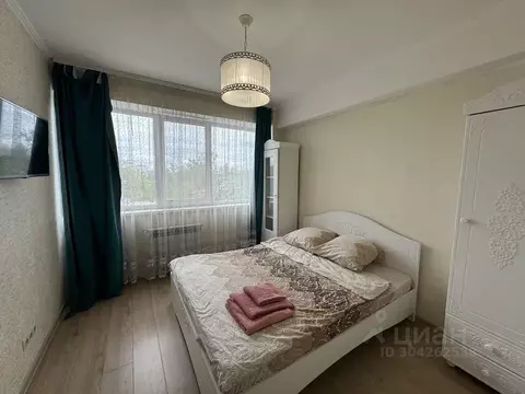 2-к кв. Крым, Симферополь ул. Караманова, 3 (50.0 м)