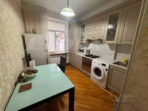 2-к кв. Дагестан, Махачкала просп. Расула Гамзатова, 16 (55.0 м)