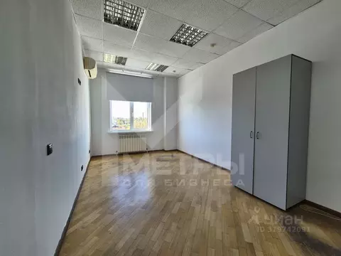 Офис в Краснодарский край, Краснодар ул. Шоссе Нефтяников, 37/3 (228 ...