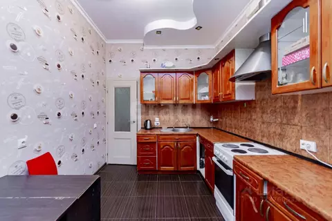 2-к кв. Тюменская область, Тюмень ул. Прокопия Артамонова, 7 (56.2 м)