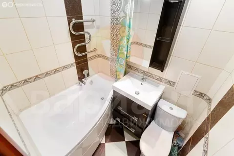 3-комнатная квартира: Омск, Нефтезаводская улица, 38Б (57 м)