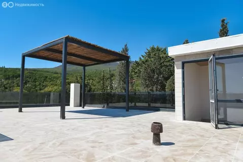 Дом в Республика Крым, муниципальный округ Алушта, село Виноградное ...