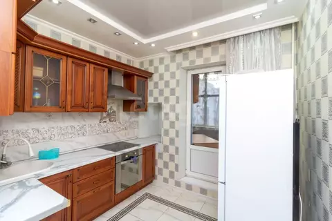 3-к кв. Тюменская область, Тюмень ул. Муравленко, 9 (77.2 м)