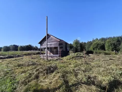 Дом в Ленинградская область, Волховский район, Колчановское с/пос, д. ...