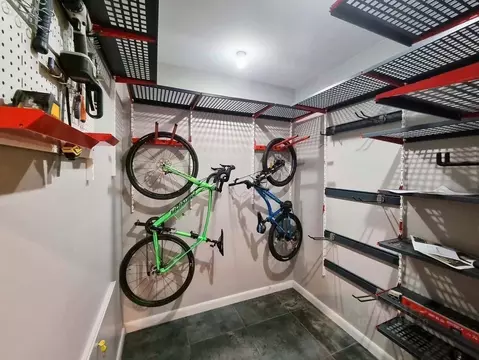 Гараж в Санкт-Петербург просп. Тореза, 118 (10 м)