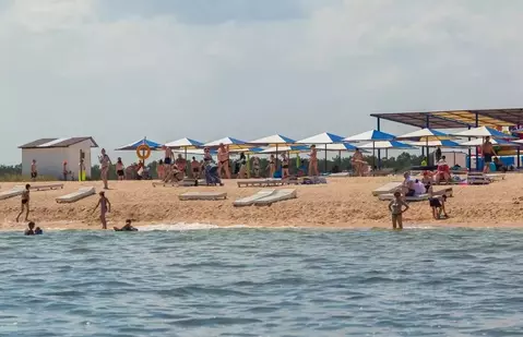Участок в Крым, Ленинский район, Останинское с/пос, с. Песочное ул. ...