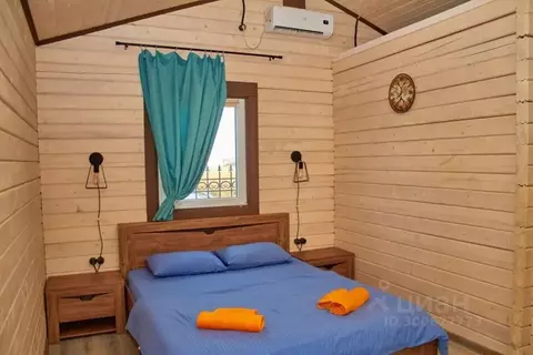 Дом в Крым, Черноморский район, Оленевское с/пос, с. Оленевка ул. ...