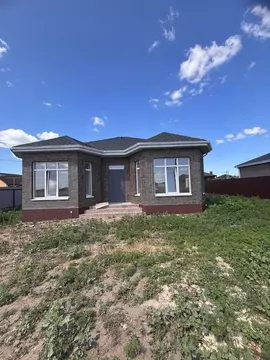 Дом в Ростовская область, Неклиновский район, с. Новобессергеневка ул. ...